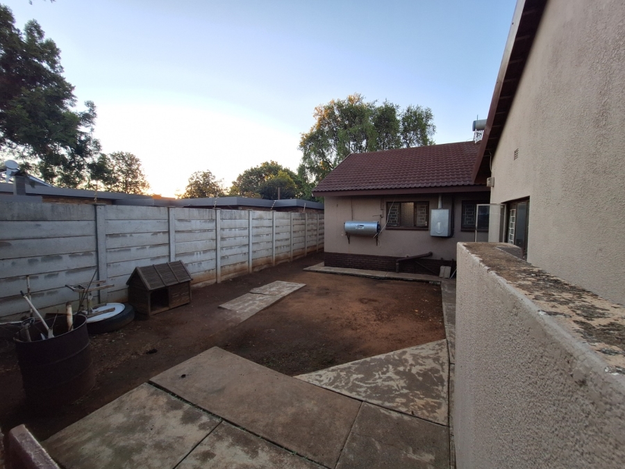 4 Bedroom Property for Sale in Vanderbijlpark SE 2 Gauteng