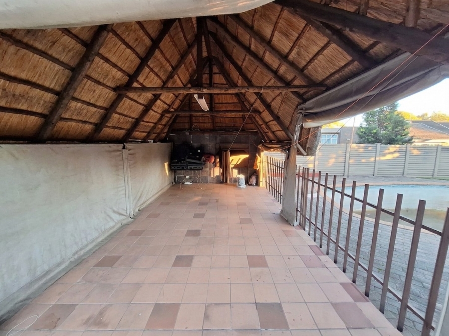 4 Bedroom Property for Sale in Vanderbijlpark SE 2 Gauteng