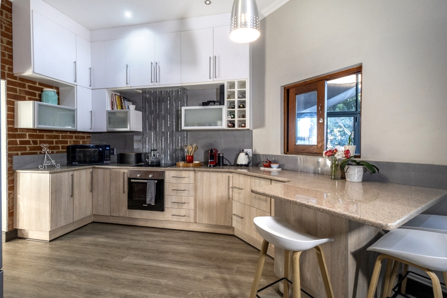 5 Bedroom Property for Sale in Olympus AH Gauteng