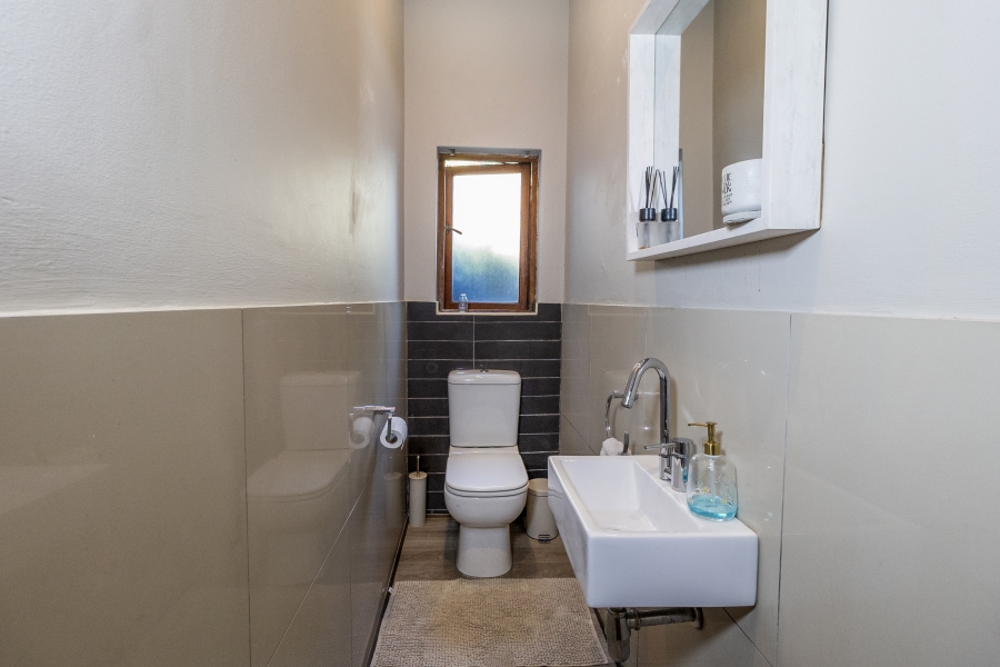 5 Bedroom Property for Sale in Olympus AH Gauteng