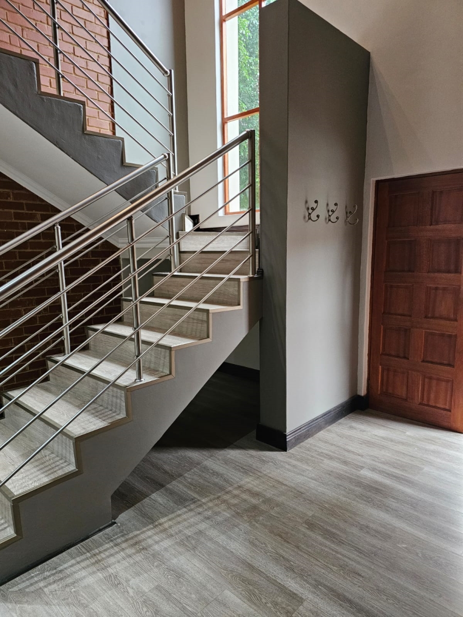 5 Bedroom Property for Sale in Olympus AH Gauteng