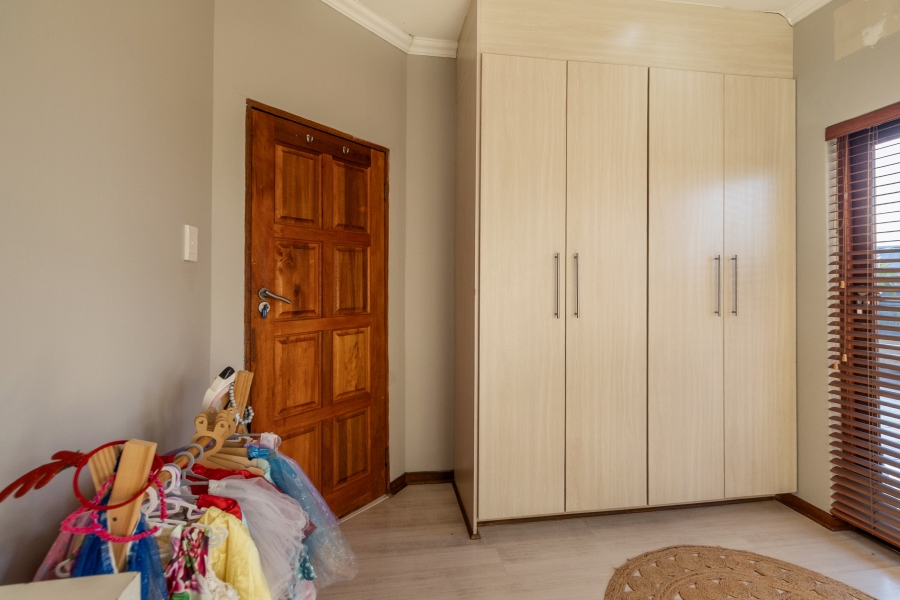 5 Bedroom Property for Sale in Olympus AH Gauteng