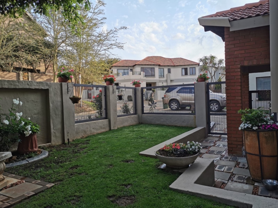 5 Bedroom Property for Sale in Olympus AH Gauteng