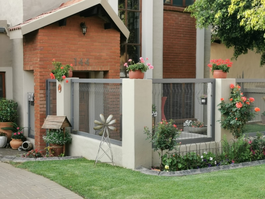 5 Bedroom Property for Sale in Olympus AH Gauteng