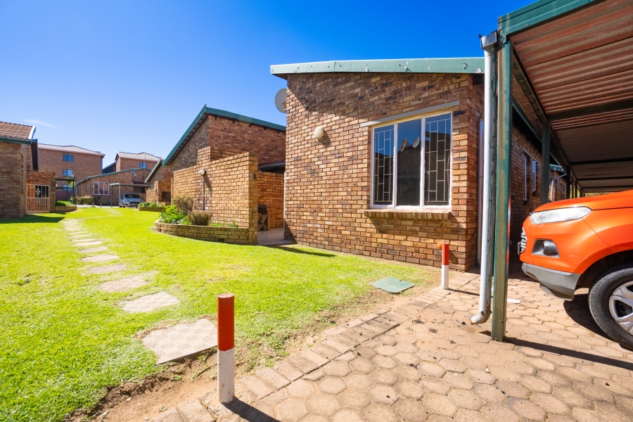 3 Bedroom Property for Sale in Groblerpark Gauteng
