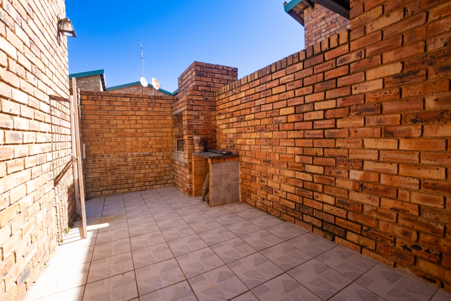 3 Bedroom Property for Sale in Groblerpark Gauteng