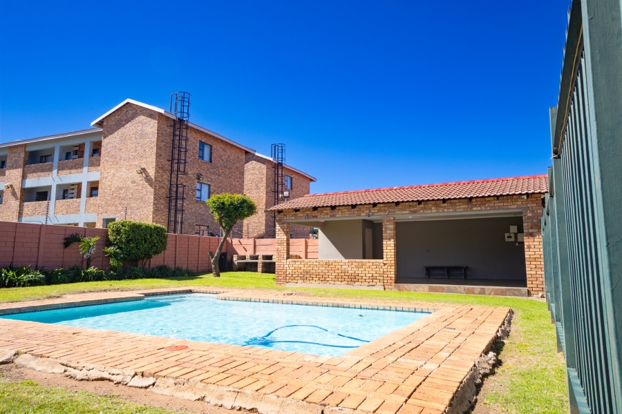 3 Bedroom Property for Sale in Groblerpark Gauteng