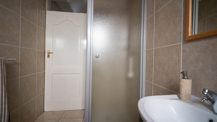 To Let 4 Bedroom Property for Rent in Farmall A H Gauteng