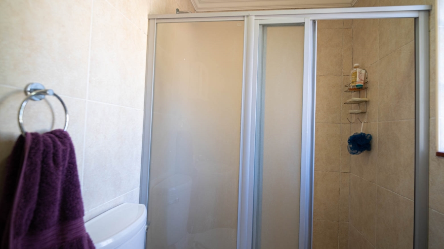 To Let 4 Bedroom Property for Rent in Farmall A H Gauteng