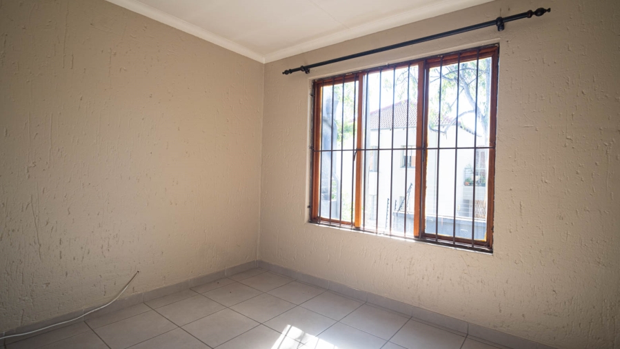 2 Bedroom Property for Sale in Bryanston Gauteng