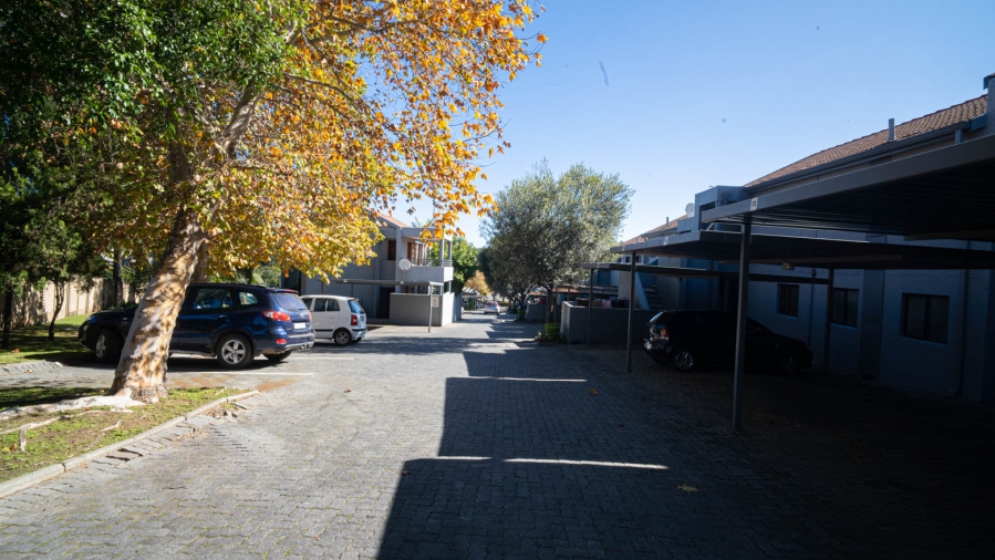 2 Bedroom Property for Sale in Bryanston Gauteng