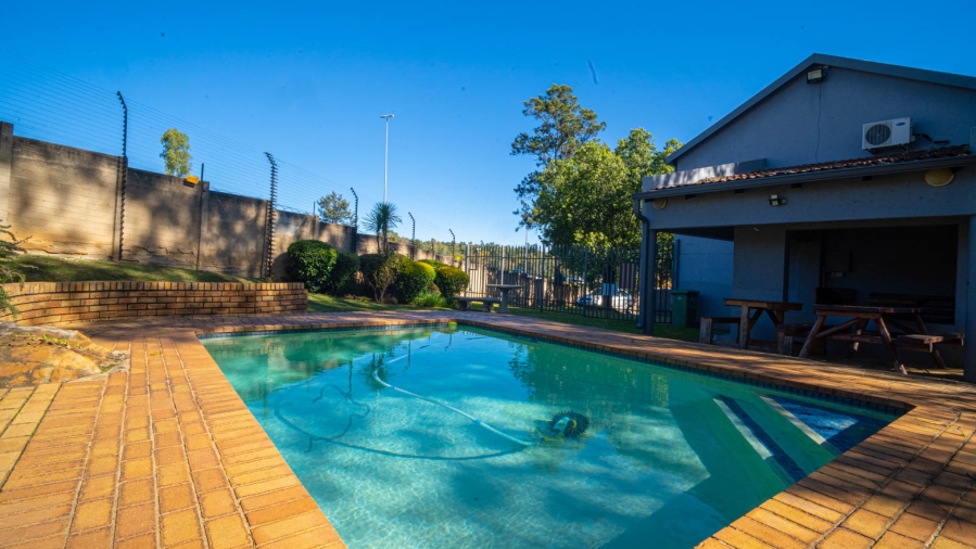2 Bedroom Property for Sale in Bryanston Gauteng