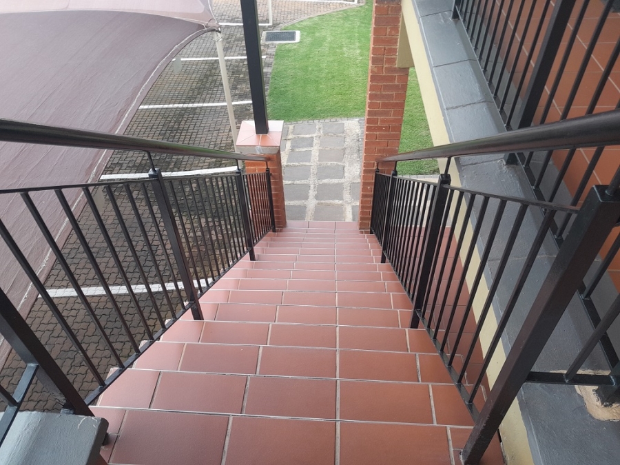 2 Bedroom Property for Sale in Glenvista Gauteng