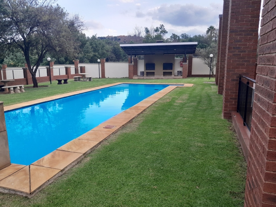 2 Bedroom Property for Sale in Glenvista Gauteng