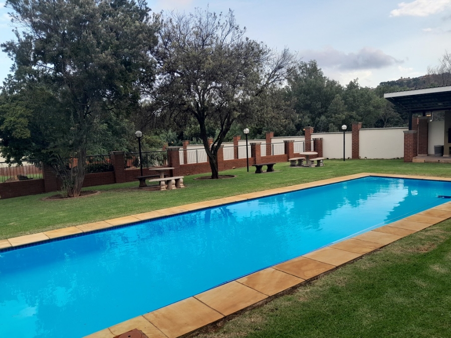 2 Bedroom Property for Sale in Glenvista Gauteng