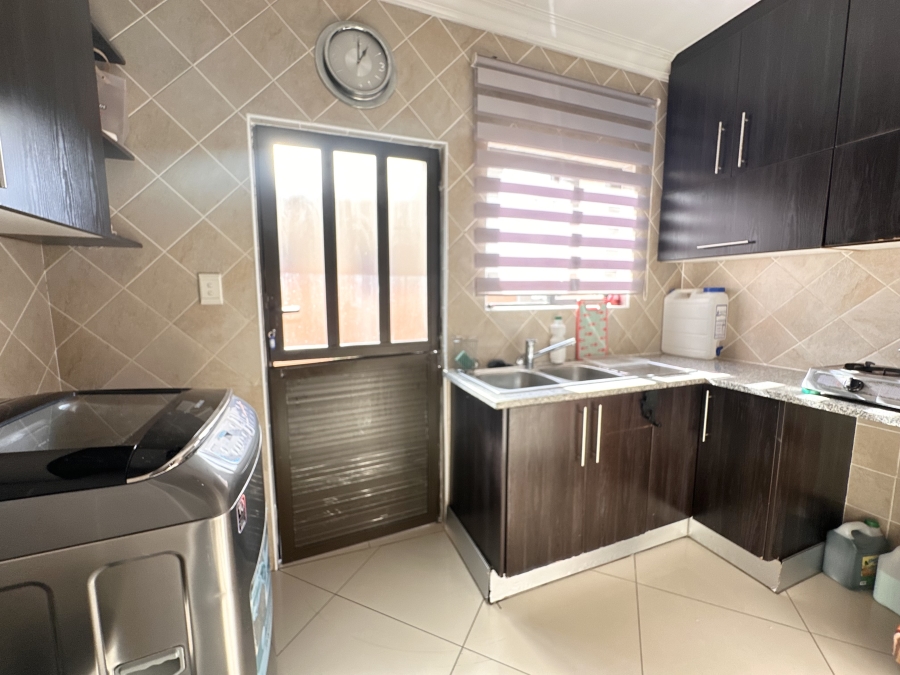 4 Bedroom Property for Sale in Thatchfield Estate Gauteng
