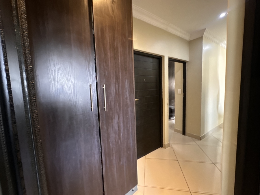 4 Bedroom Property for Sale in Thatchfield Estate Gauteng