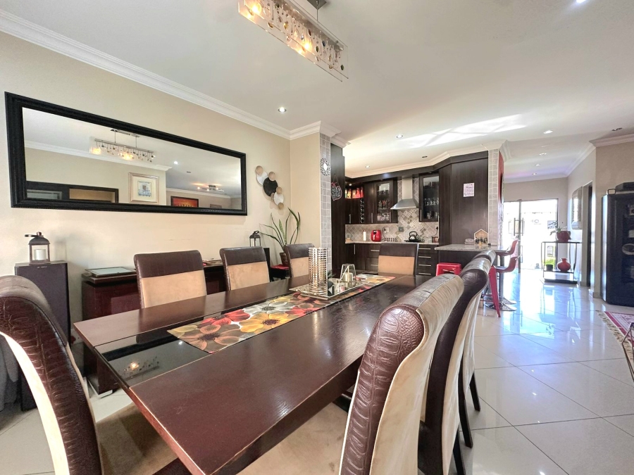 4 Bedroom Property for Sale in Thatchfield Estate Gauteng