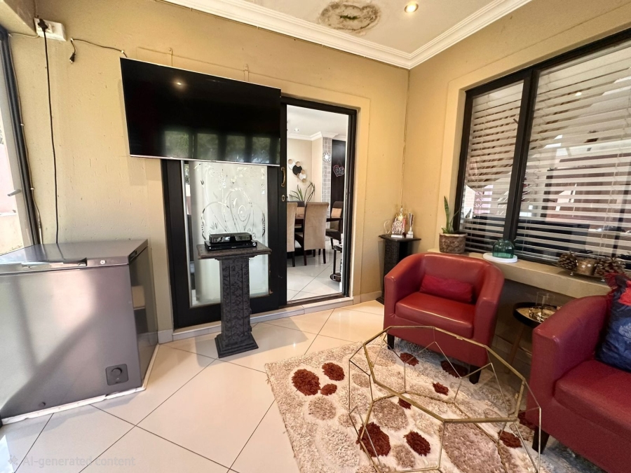 4 Bedroom Property for Sale in Thatchfield Estate Gauteng
