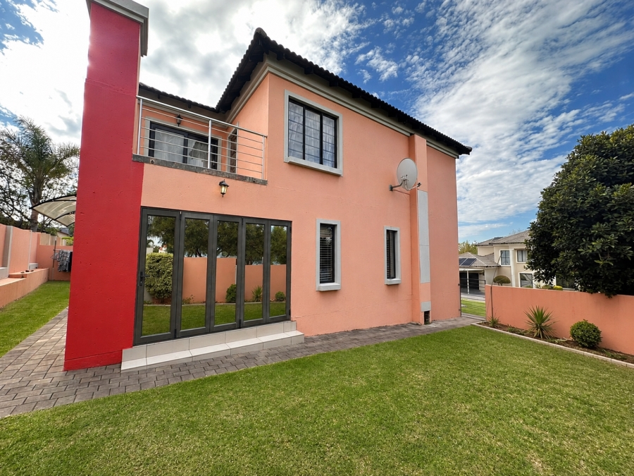 4 Bedroom Property for Sale in Thatchfield Estate Gauteng