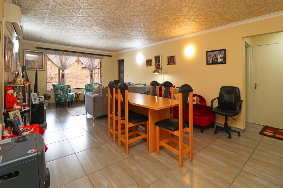 2 Bedroom Property for Sale in Northcliff Gauteng