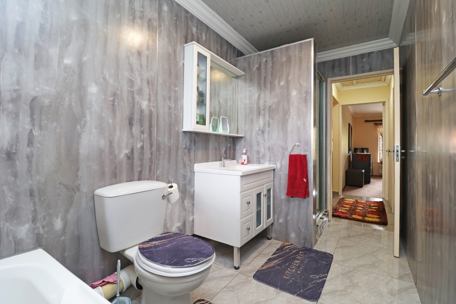 2 Bedroom Property for Sale in Northcliff Gauteng
