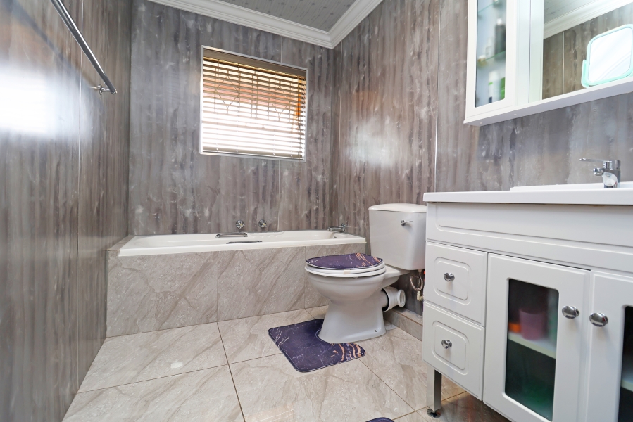2 Bedroom Property for Sale in Northcliff Gauteng