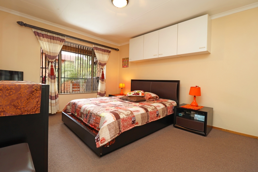 2 Bedroom Property for Sale in Northcliff Gauteng