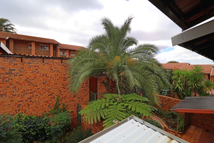 2 Bedroom Property for Sale in Northcliff Gauteng