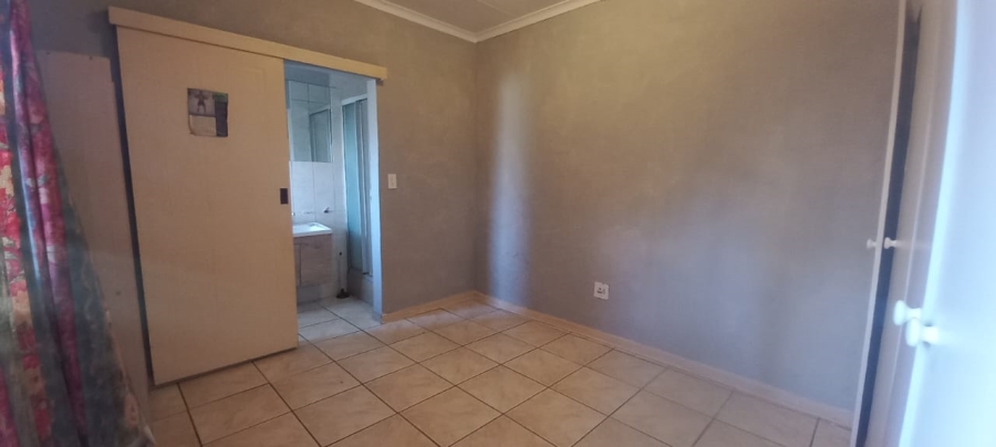 To Let 1 Bedroom Property for Rent in Blairgowrie Gauteng