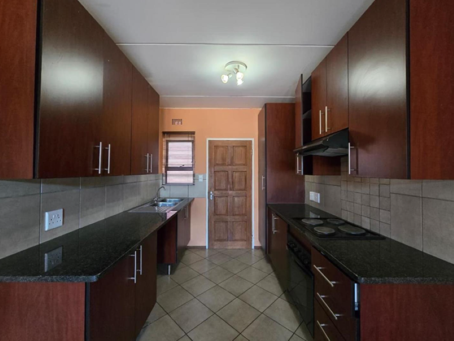 2 Bedroom Property for Sale in Albertsdal Gauteng