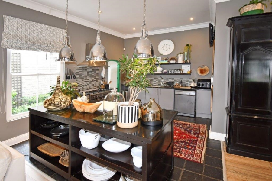 To Let 2 Bedroom Property for Rent in Melrose Gauteng
