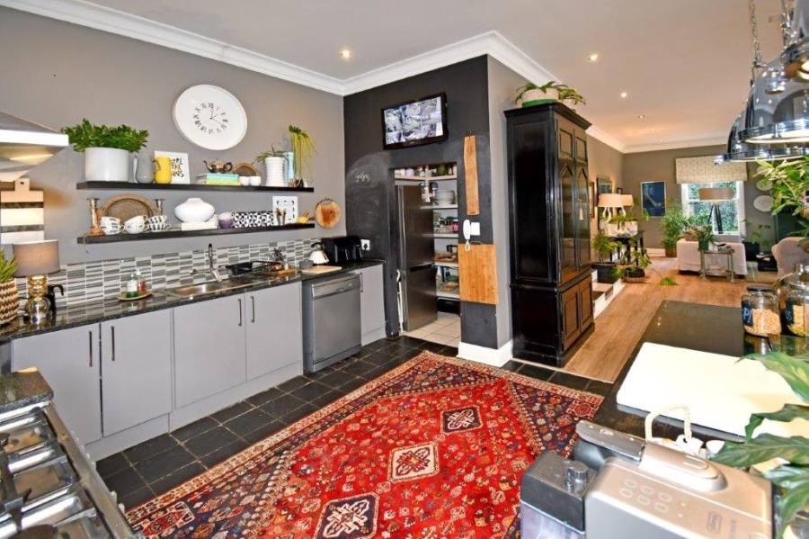 To Let 2 Bedroom Property for Rent in Melrose Gauteng