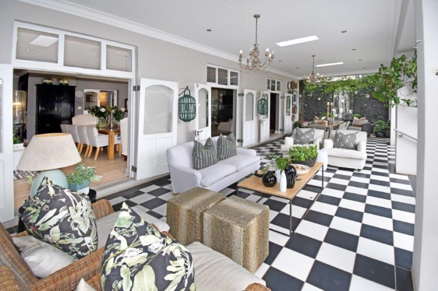 To Let 2 Bedroom Property for Rent in Melrose Gauteng