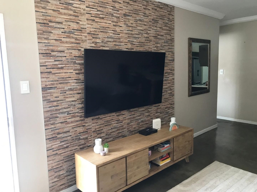 2 Bedroom Property for Sale in Gleneagles Gauteng