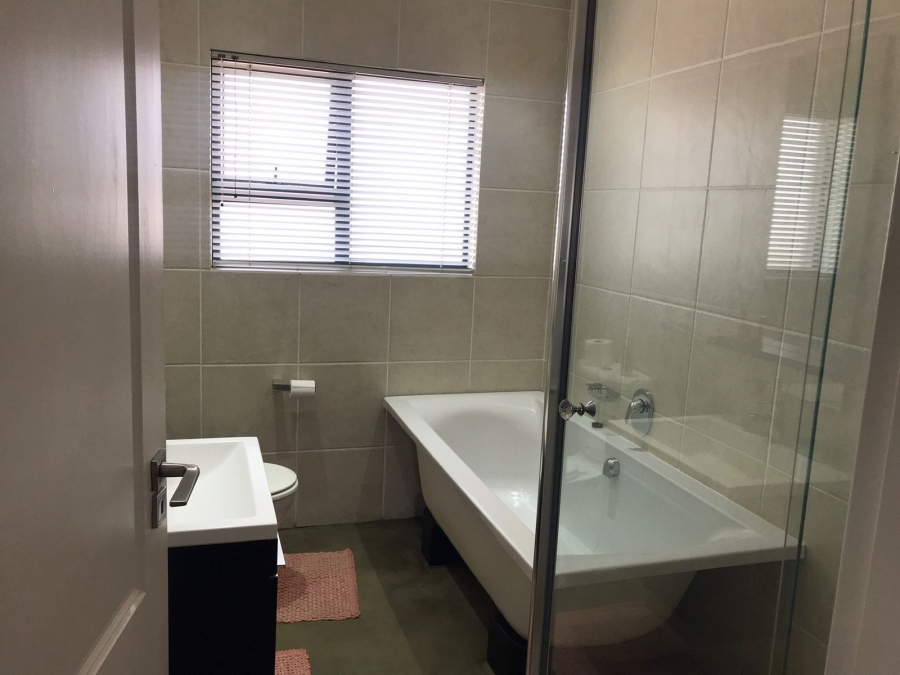 2 Bedroom Property for Sale in Gleneagles Gauteng