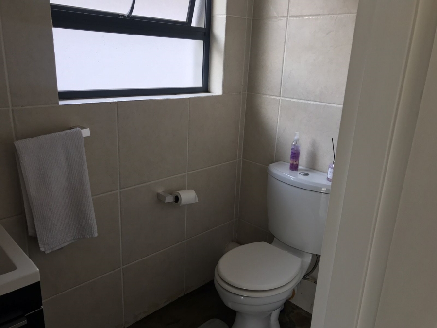 2 Bedroom Property for Sale in Gleneagles Gauteng