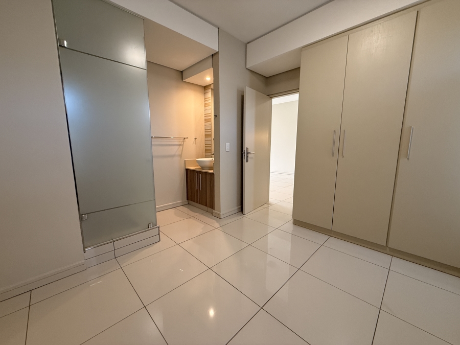To Let 2 Bedroom Property for Rent in Rosebank Gauteng