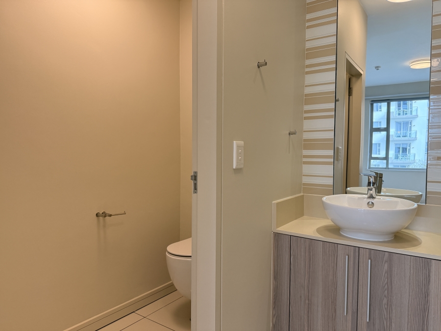 To Let 2 Bedroom Property for Rent in Rosebank Gauteng