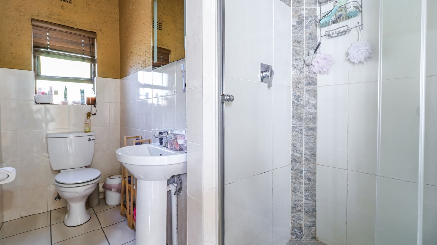 2 Bedroom Property for Sale in Morningside Gauteng
