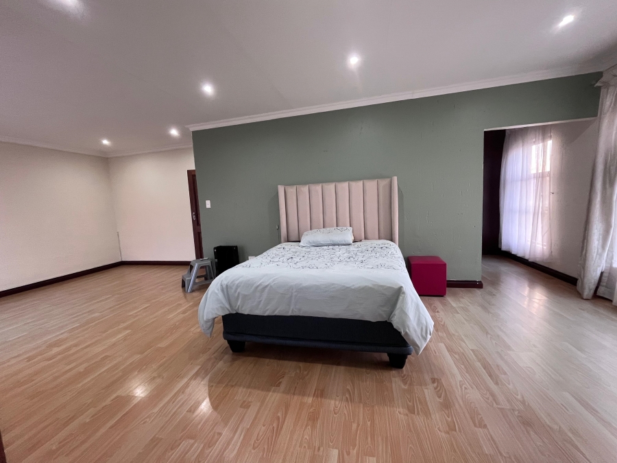 4 Bedroom Property for Sale in Vanderbijlpark SW 5 Gauteng