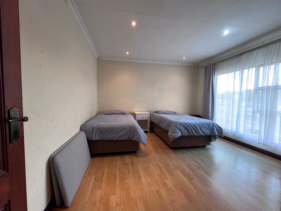 4 Bedroom Property for Sale in Vanderbijlpark SW 5 Gauteng