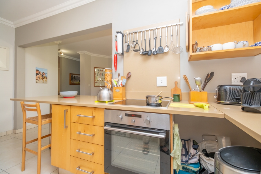 To Let 3 Bedroom Property for Rent in Sandhurst Gauteng