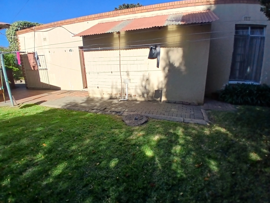 4 Bedroom Property for Sale in Dunnottar Gauteng
