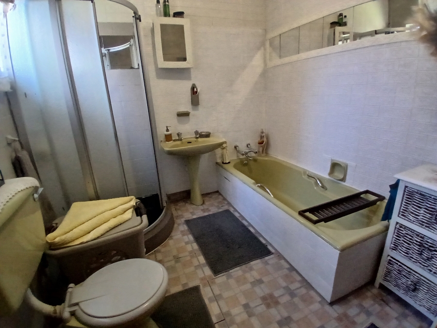 4 Bedroom Property for Sale in Dunnottar Gauteng