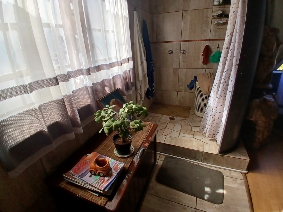 4 Bedroom Property for Sale in Dunnottar Gauteng