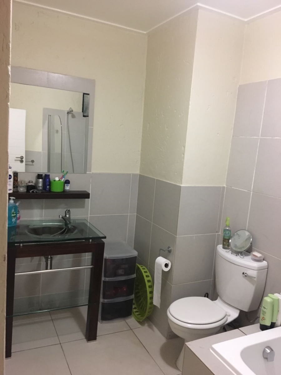 To Let 1 Bedroom Property for Rent in Jackal Creek Golf Estate Gauteng