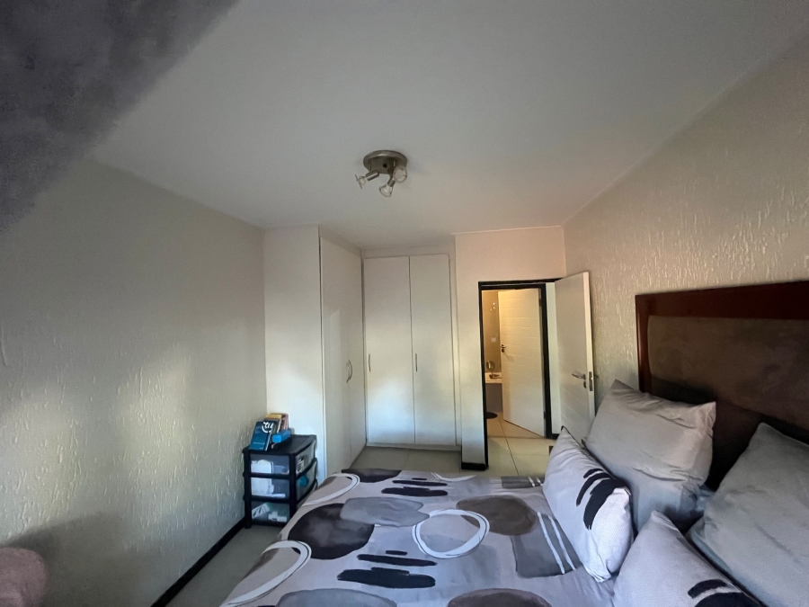To Let 1 Bedroom Property for Rent in Jackal Creek Golf Estate Gauteng