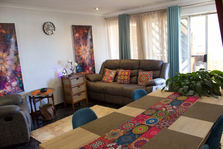 3 Bedroom Property for Sale in Glen Marais Gauteng