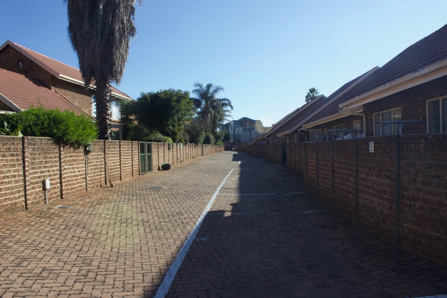 3 Bedroom Property for Sale in Glen Marais Gauteng
